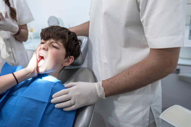 Best Dentist Open on Weekends  in East Oakdale, CA